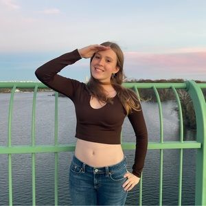 Meet your Posher, Holly